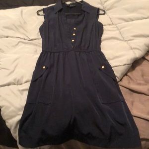 Dark blues Alfani button too dress size 4. Pockets